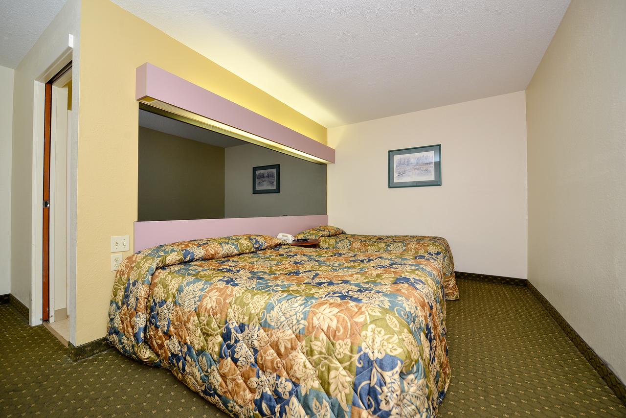 Americas Best Value Inn - East Syracuse - thumb 9