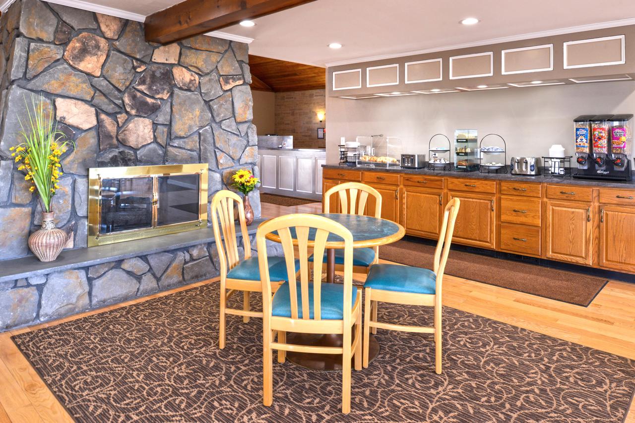 Americas Best Value Inn Plattsburgh - thumb 35