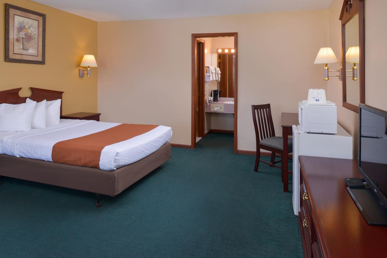 Americas Best Value Inn Plattsburgh - thumb 6