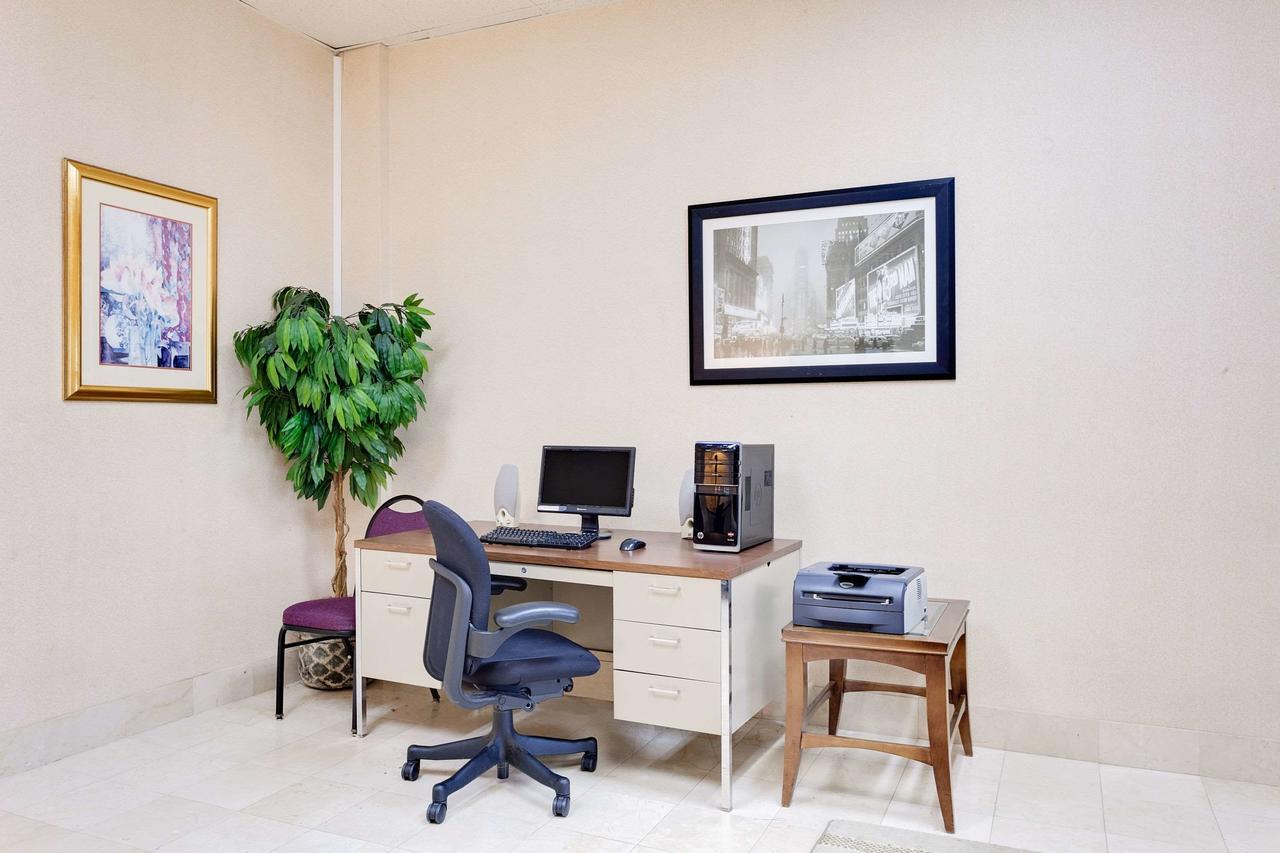 Ramada By Wyndham Fishkill - thumb 27