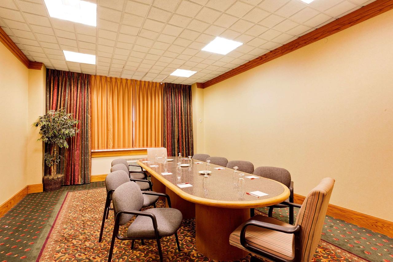 Ramada By Wyndham Fishkill - thumb 35