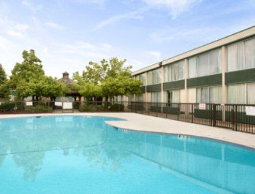 Ramada By Wyndham Fishkill - thumb 11