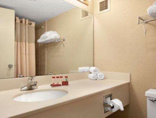 Ramada By Wyndham Fishkill - thumb 19