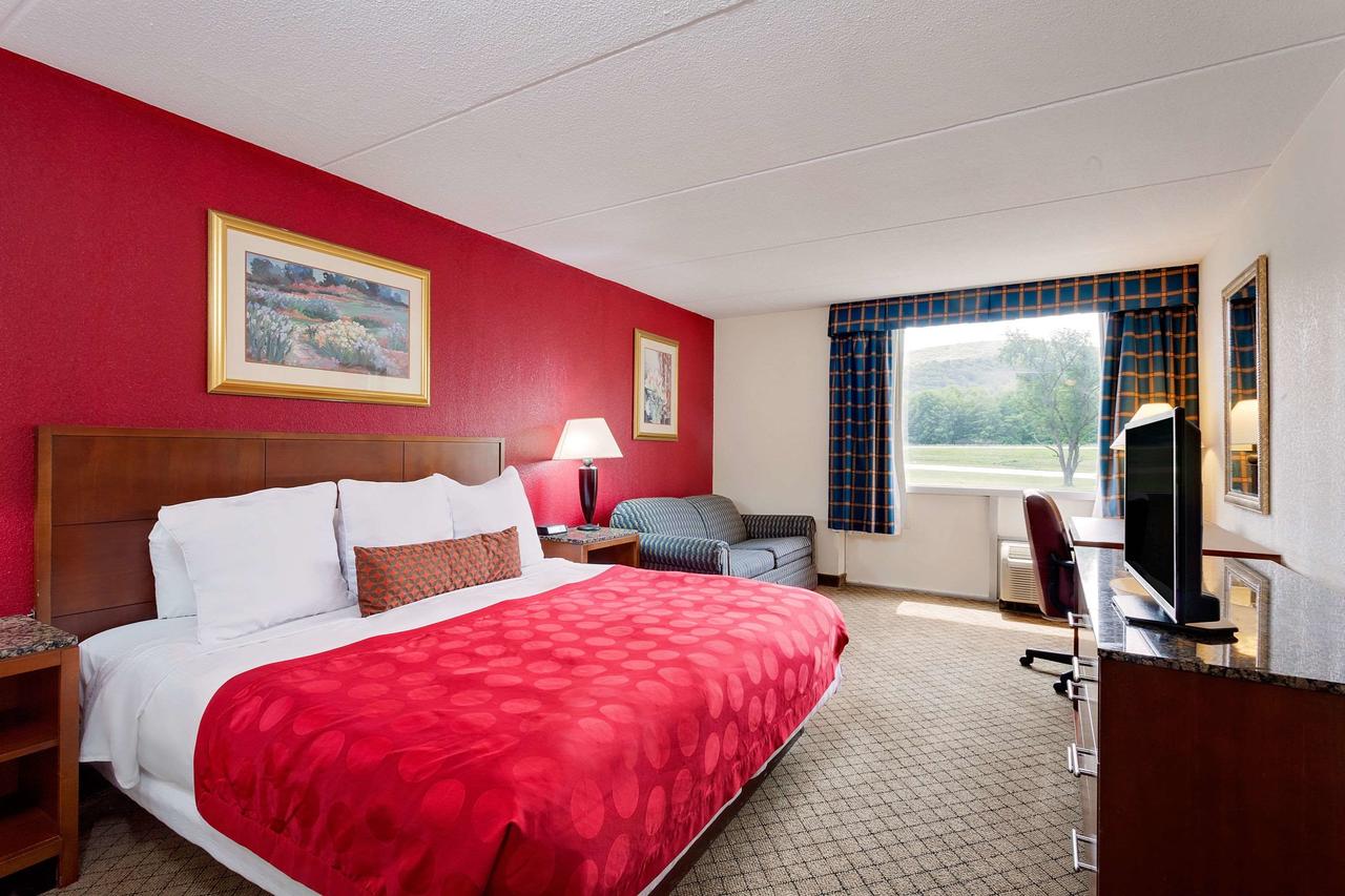 Ramada By Wyndham Fishkill - thumb 32