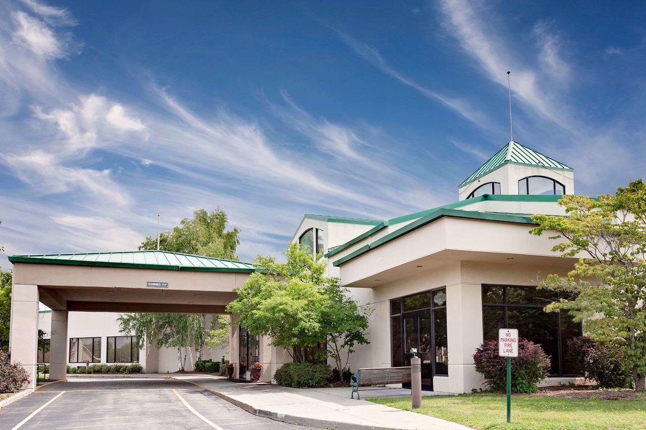 Ramada By Wyndham Fishkill - thumb 0