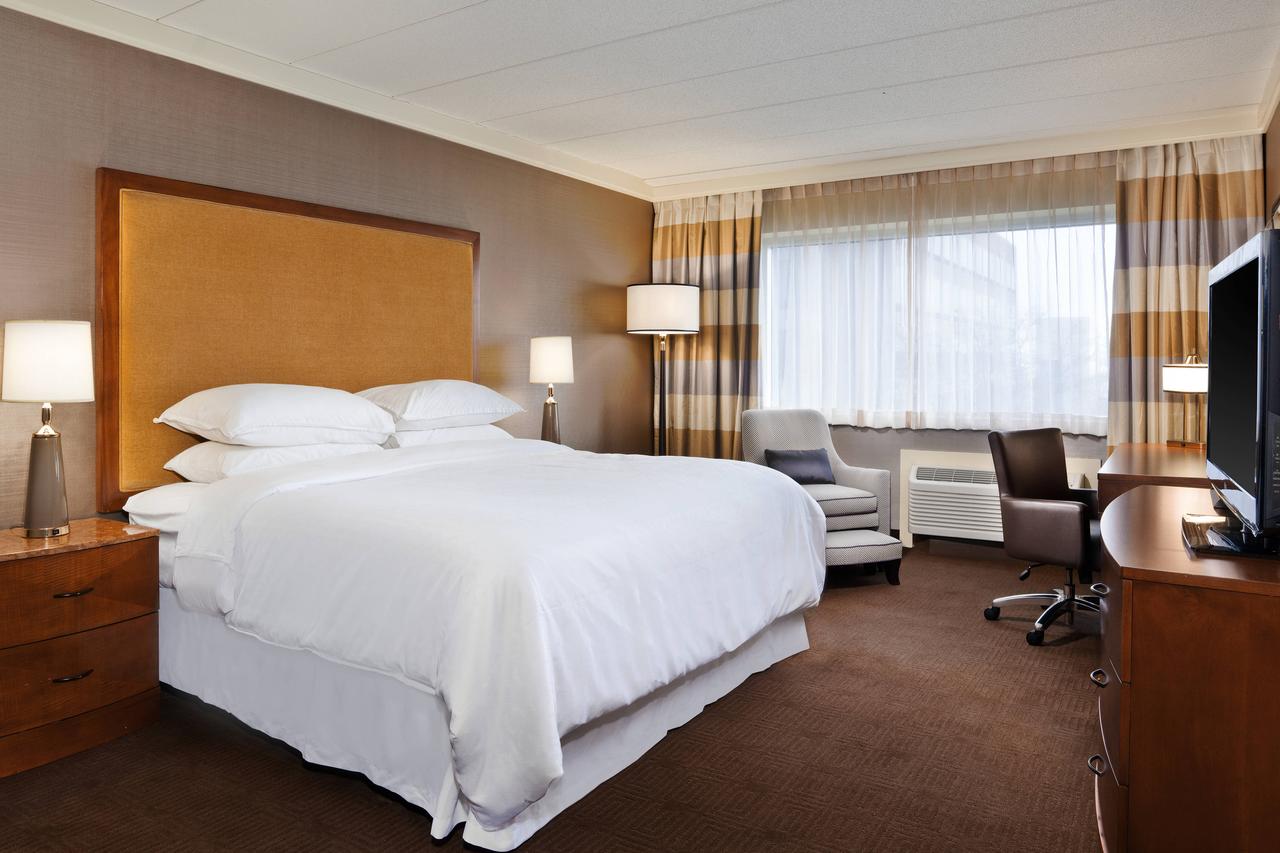 Sheraton Niagara Falls - thumb 32