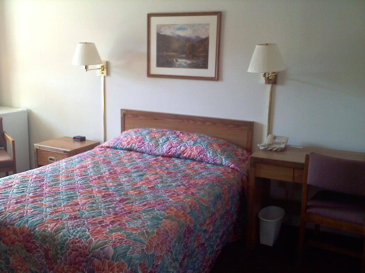 Carriage House Motor Inn - thumb 4