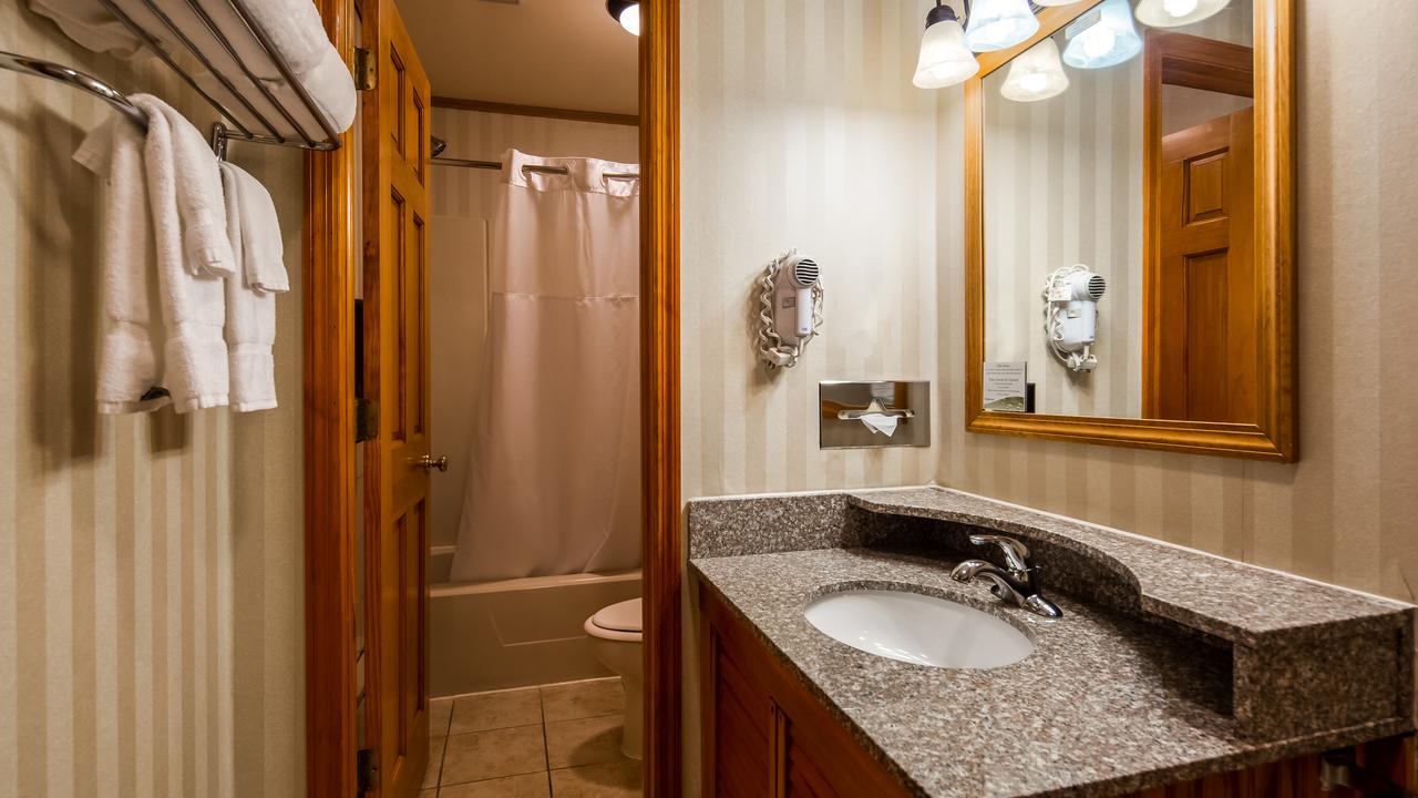 Best Western Adirondack Inn - thumb 1