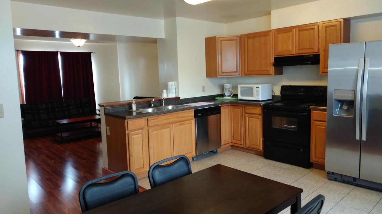 Stay Inn And Suites - thumb 8