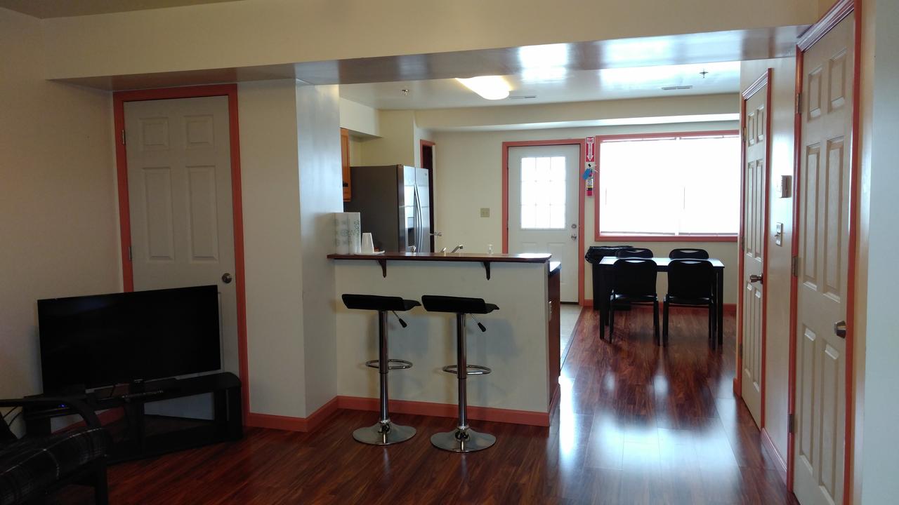 Stay Inn And Suites - thumb 6