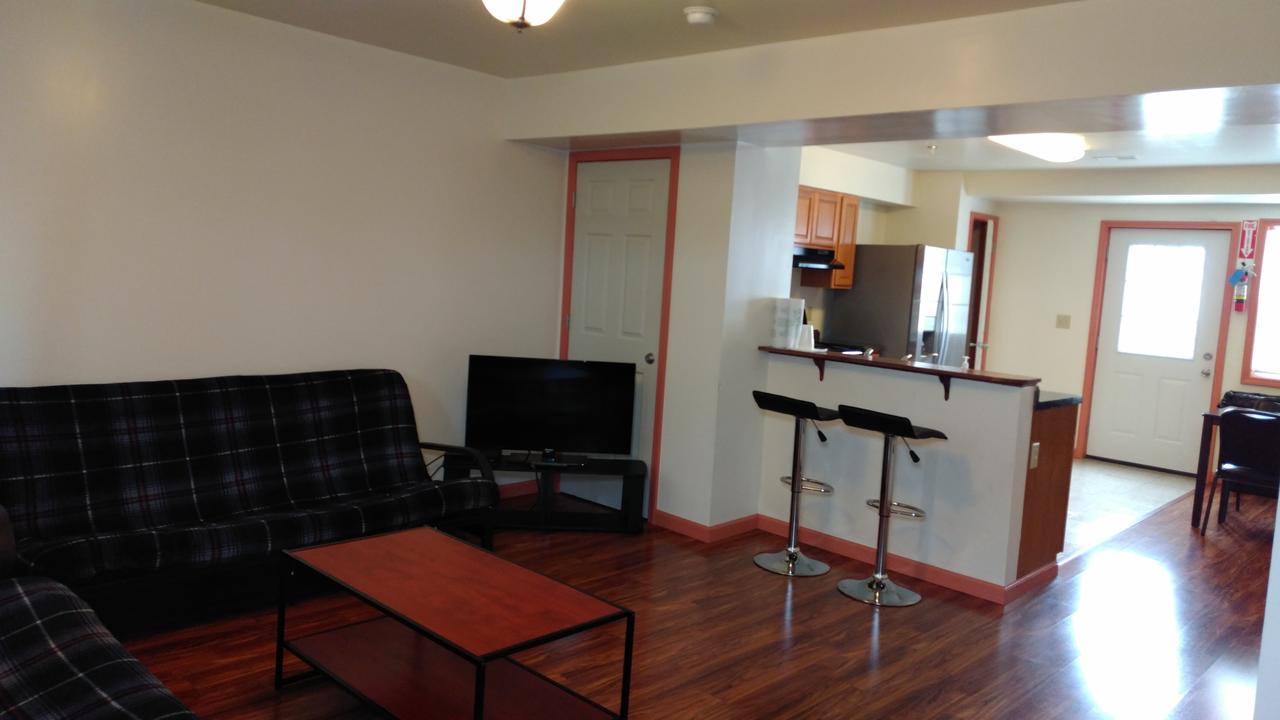 Stay Inn And Suites - thumb 4