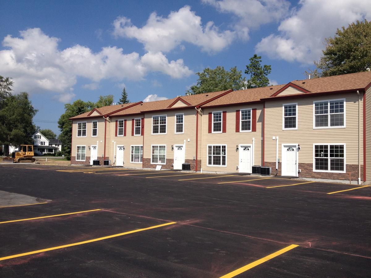 Stay Inn And Suites - thumb 0