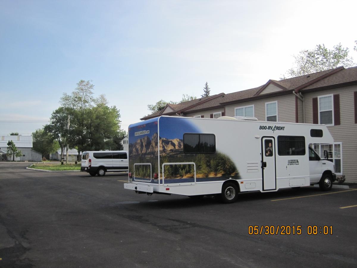 Stay Inn And Suites - thumb 3