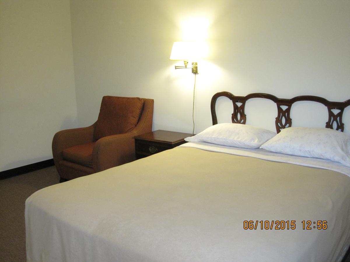 Stay Inn And Suites - thumb 19