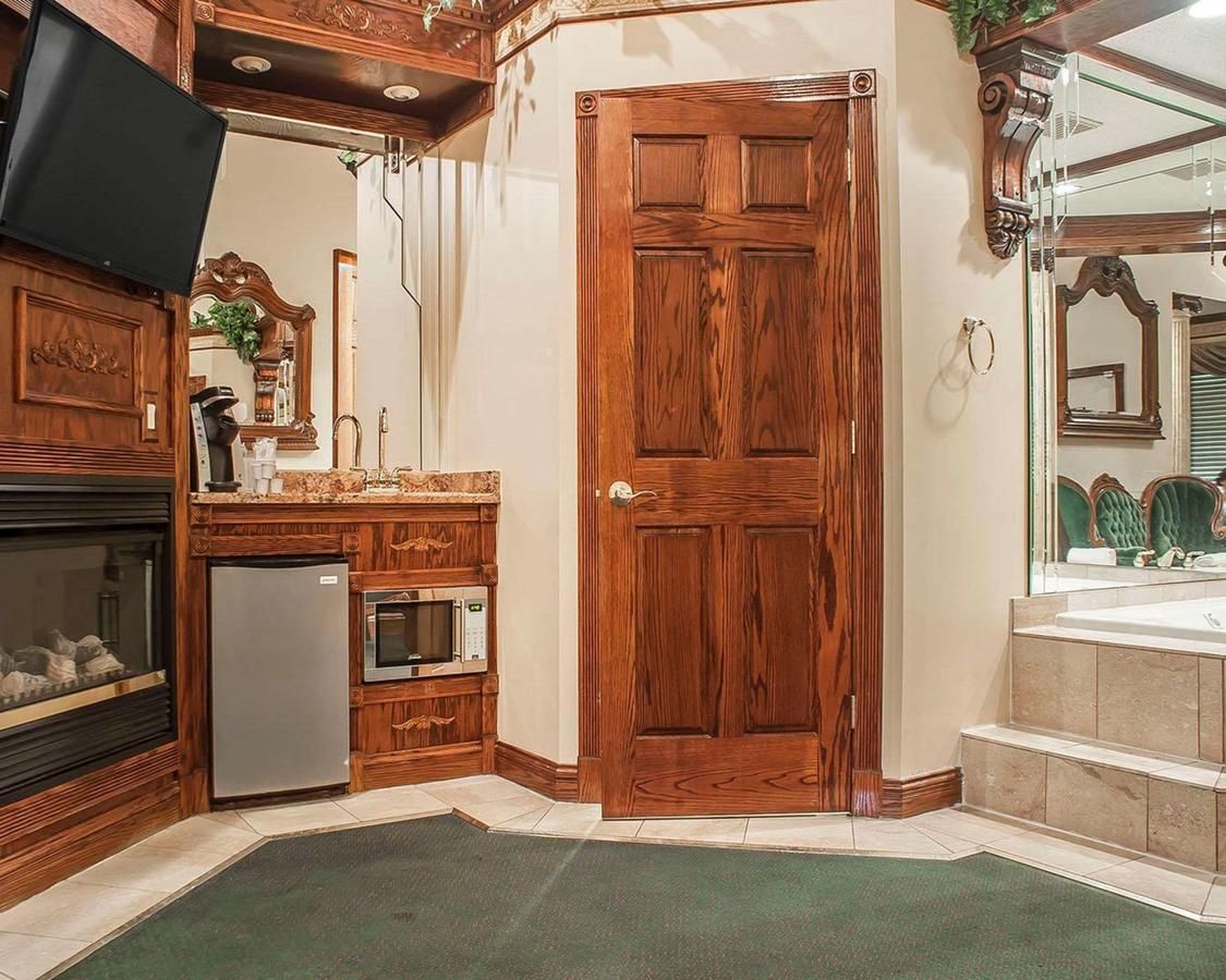 Econo Lodge At The Falls North - thumb 21