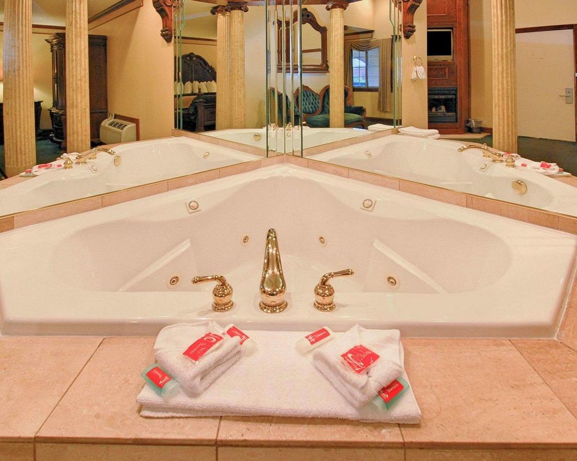 Econo Lodge At The Falls North - thumb 12