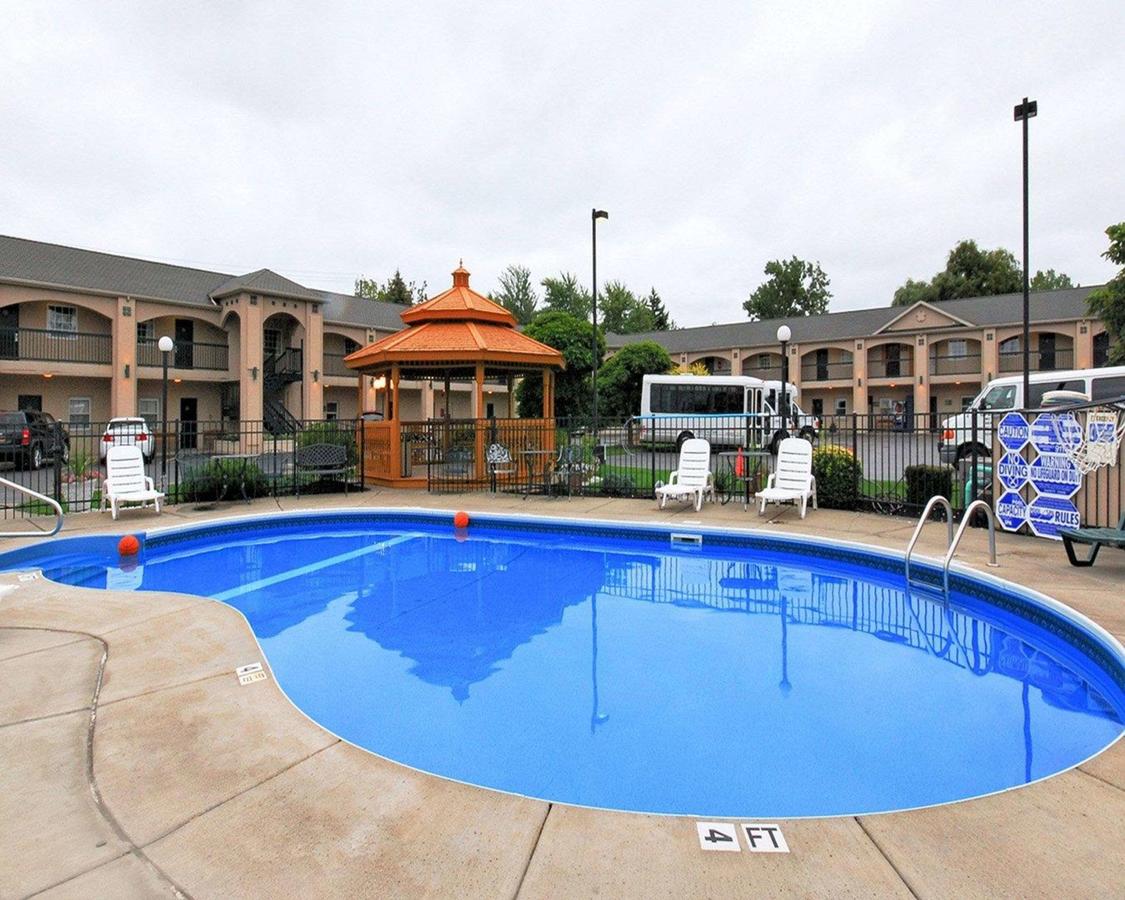 Econo Lodge At The Falls North - thumb 3