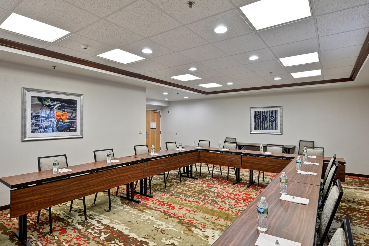 Hampton Inn Albany-Wolf Road - thumb 20