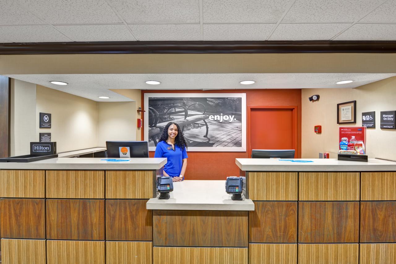 Hampton Inn Albany-Wolf Road - thumb 2