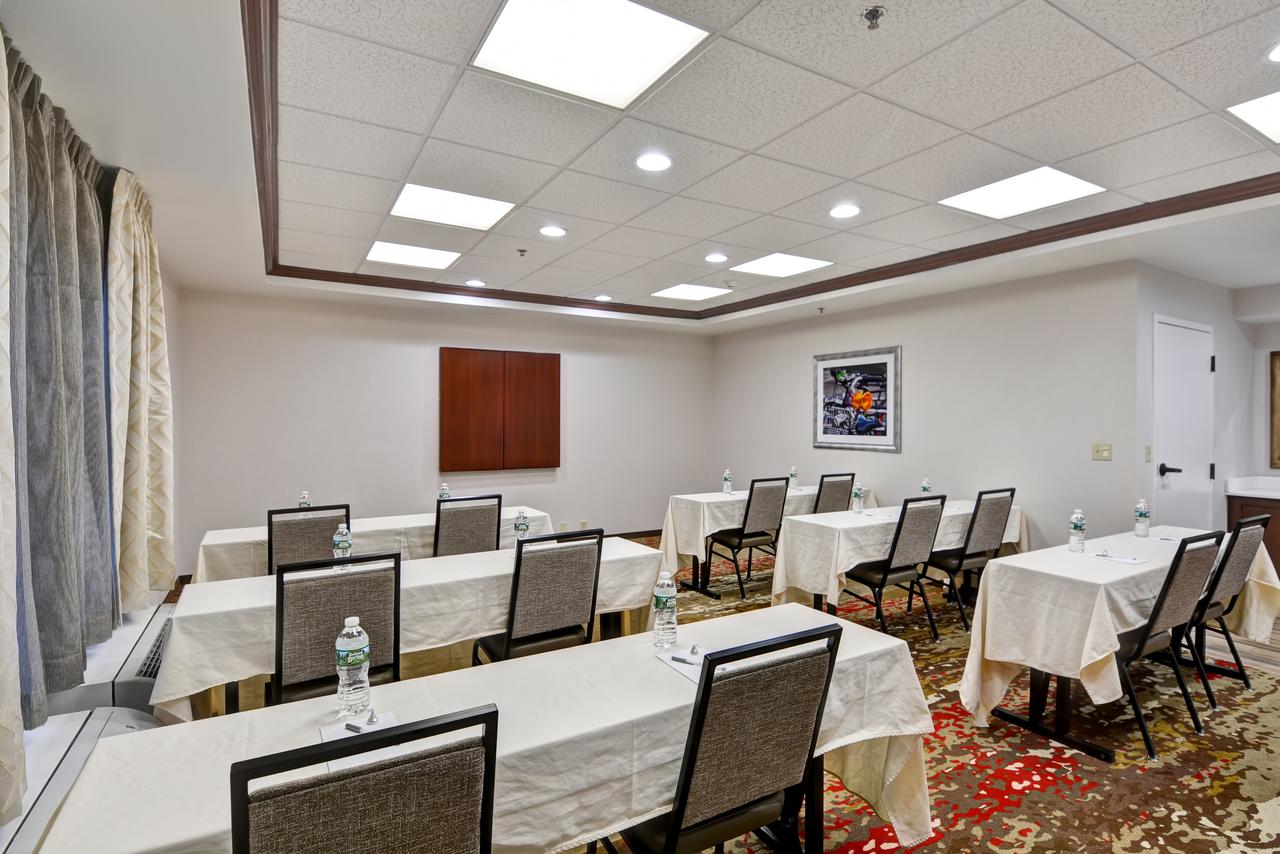 Hampton Inn Albany-Wolf Road - thumb 24