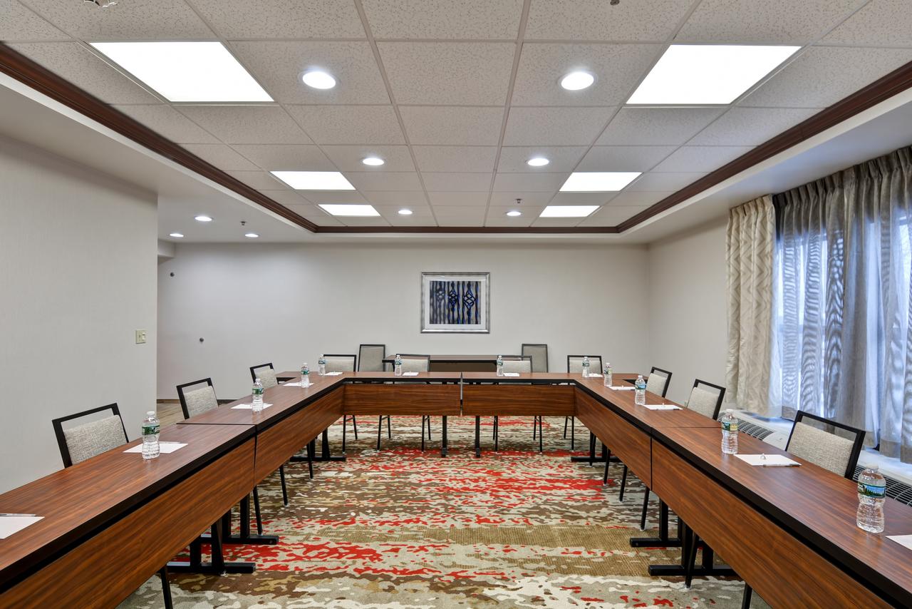 Hampton Inn Albany-Wolf Road - thumb 21