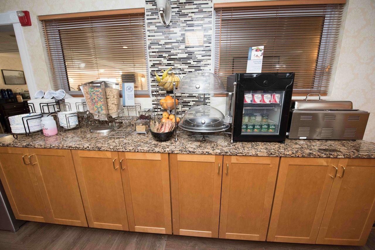 Best Western New Baltimore Inn - thumb 23