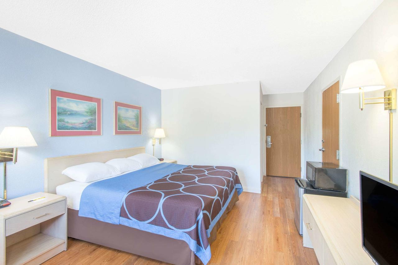 Super 8 By Wyndham Webster/Rochester - thumb 30