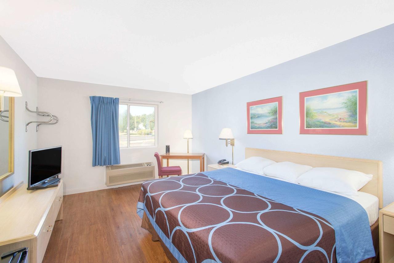 Super 8 By Wyndham Webster/Rochester - thumb 20