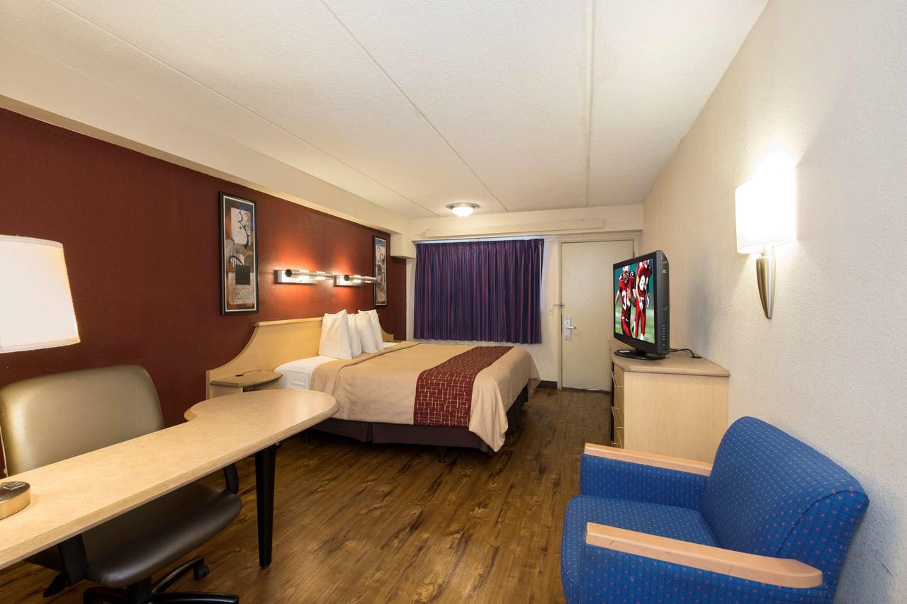 Red Roof Inn Hickory - thumb 18