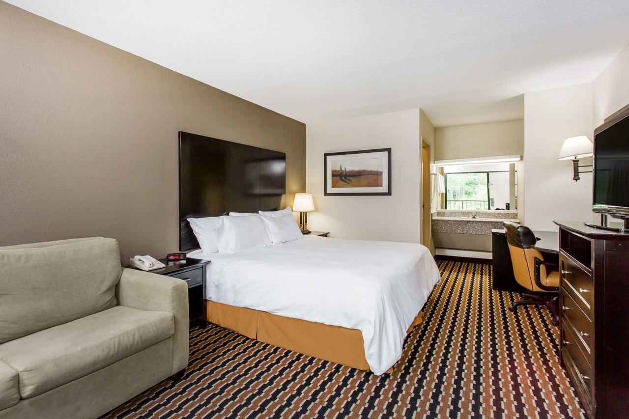 Days Inn By Wyndham Wilkesboro - thumb 8