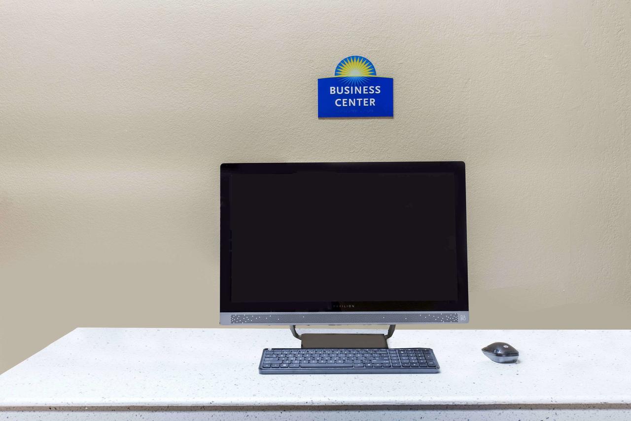 Days Inn By Wyndham Wilkesboro - thumb 6