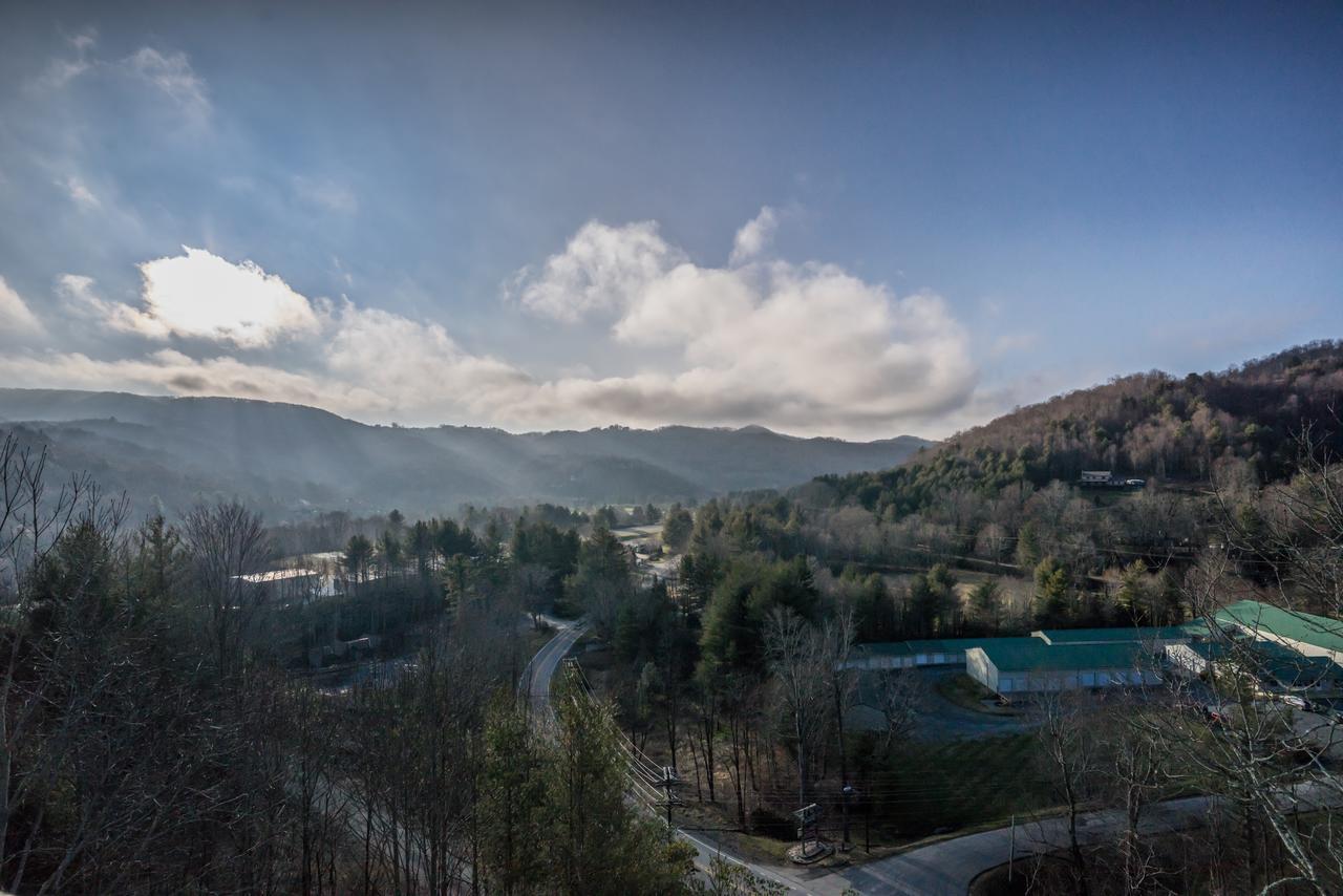 The Inn At Elk River - thumb 5