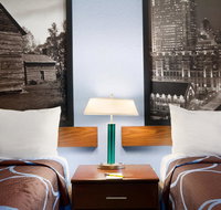 Super 8 by Wyndham Charlotte University - Tourism Bookings