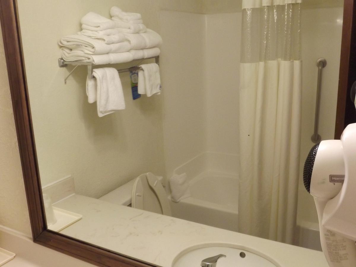 Baymont By Wyndham Greensboro/Coliseum - thumb 23