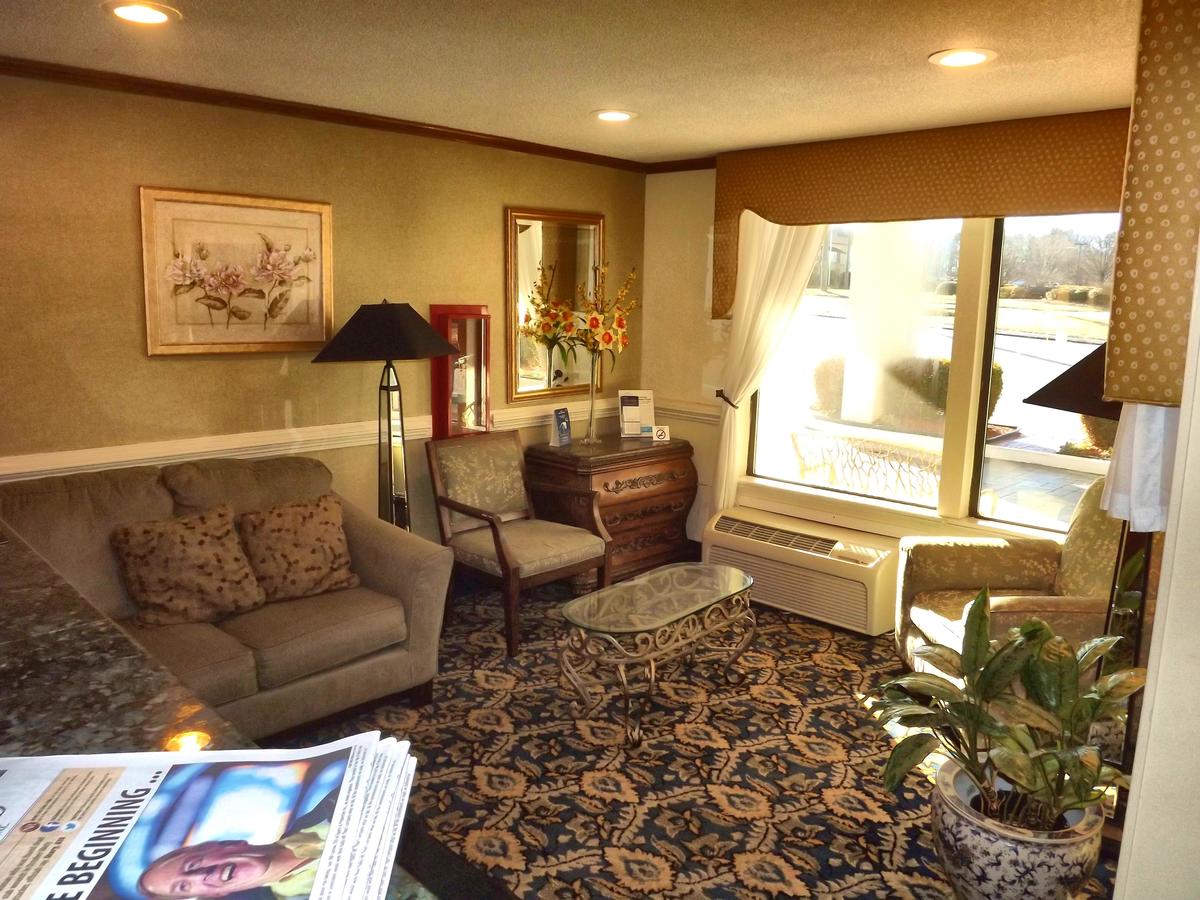 Baymont By Wyndham Greensboro/Coliseum - thumb 17