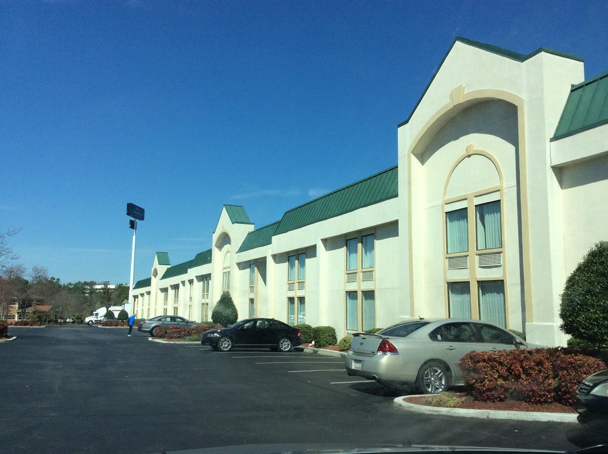 Baymont By Wyndham Greensboro/Coliseum - thumb 34