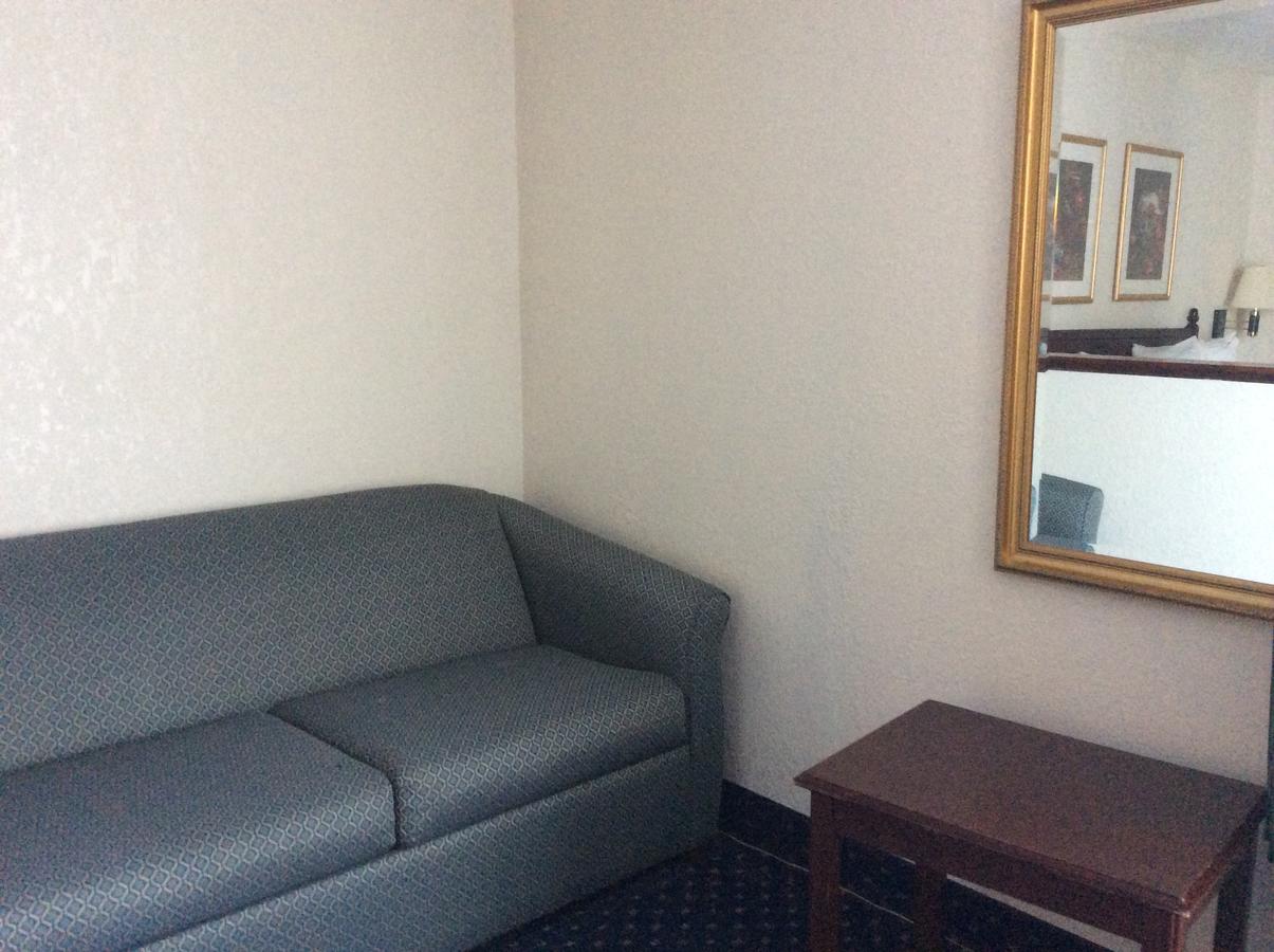Baymont By Wyndham Greensboro/Coliseum - thumb 15
