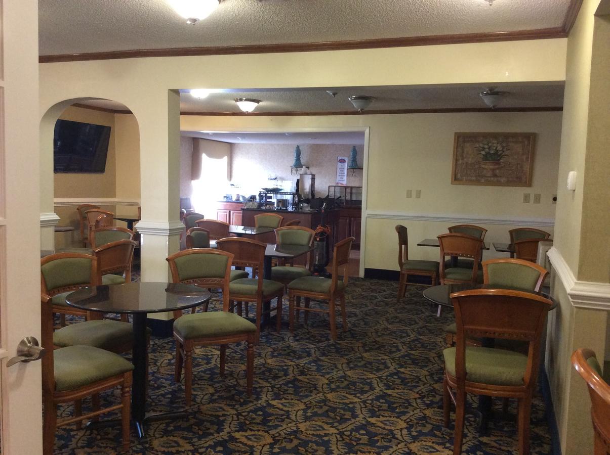 Baymont By Wyndham Greensboro/Coliseum - thumb 18