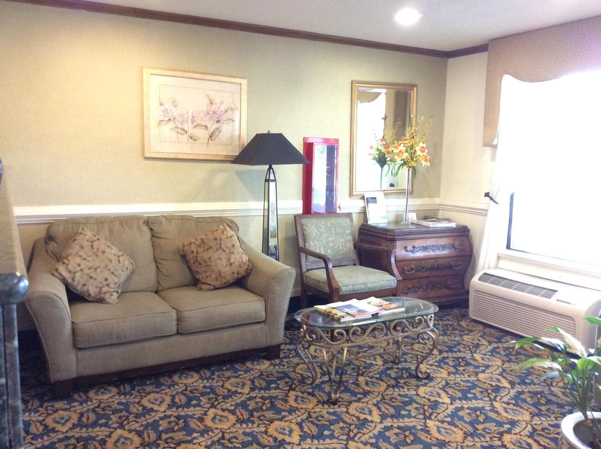 Baymont By Wyndham Greensboro/Coliseum - thumb 16