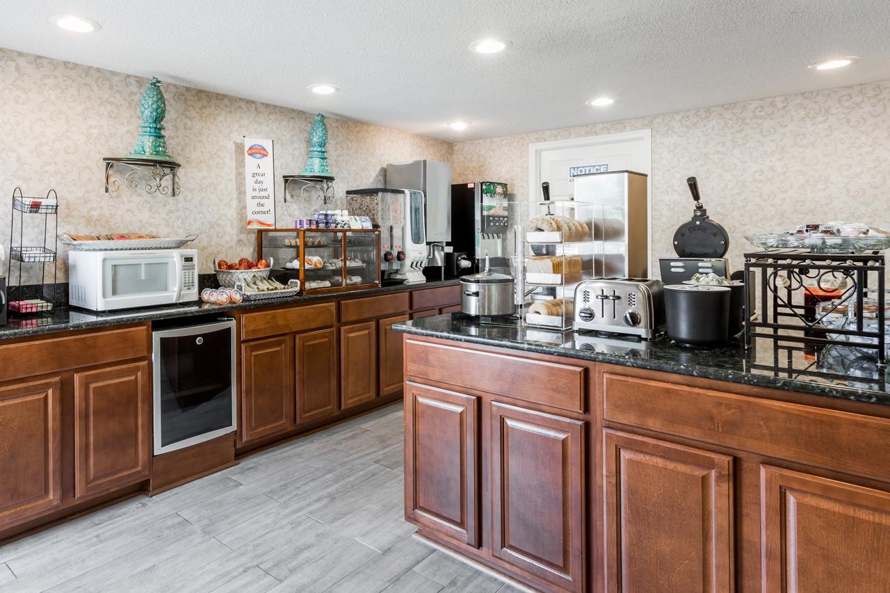 Baymont By Wyndham Greensboro/Coliseum - thumb 5