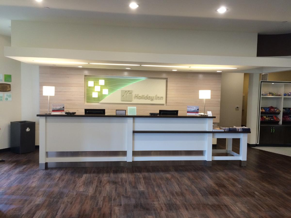 Holiday Inn Greensboro Coliseum - thumb 13
