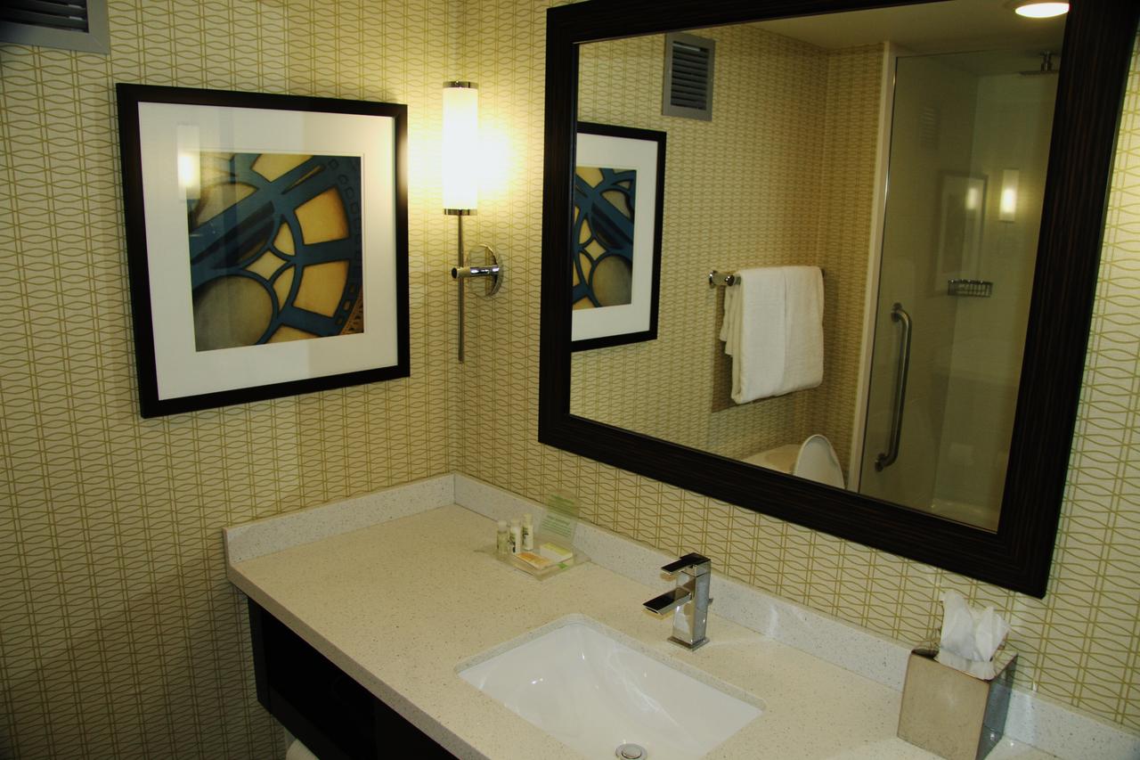 Holiday Inn Greensboro Coliseum - thumb 3