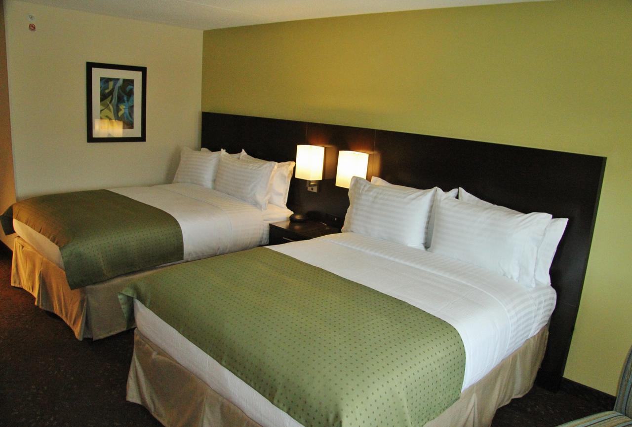 Holiday Inn Greensboro Coliseum - thumb 26