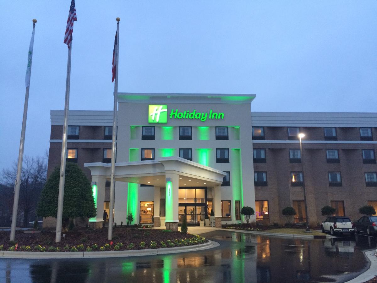 Holiday Inn Greensboro Coliseum - thumb 10