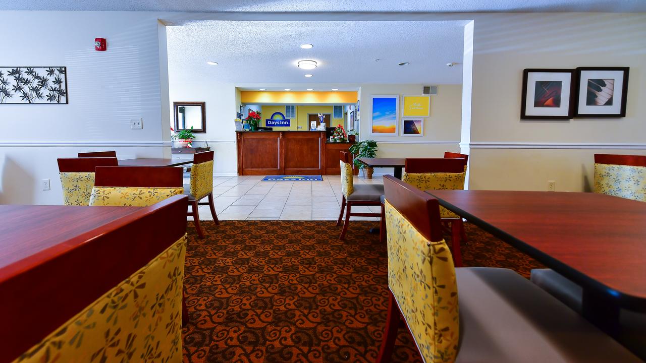 Days Inn By Wyndham Greensboro NC - thumb 0