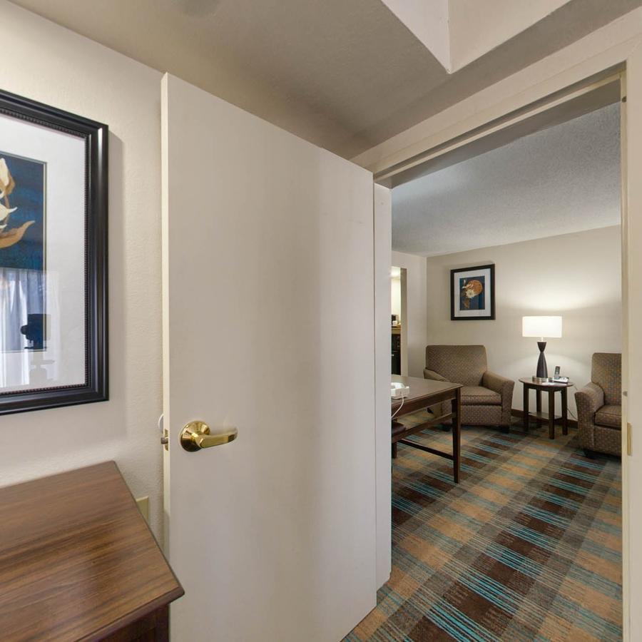 Wingate By Wyndham - Charlotte Airport South I-77 At Tyvola - thumb 11