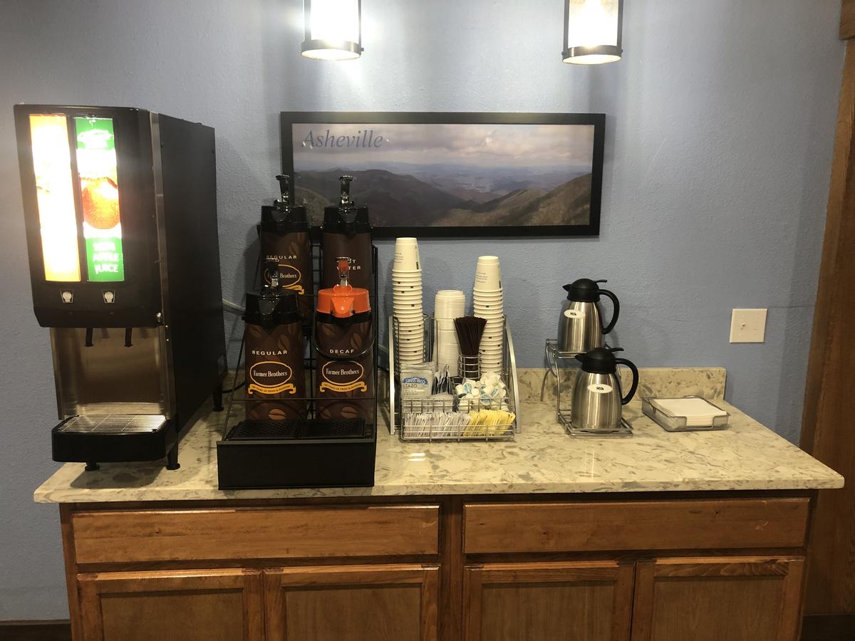 Super 8 By Wyndham Asheville/Biltmore - thumb 21