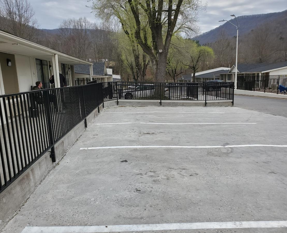 Super 8 By Wyndham Asheville/Biltmore - thumb 17