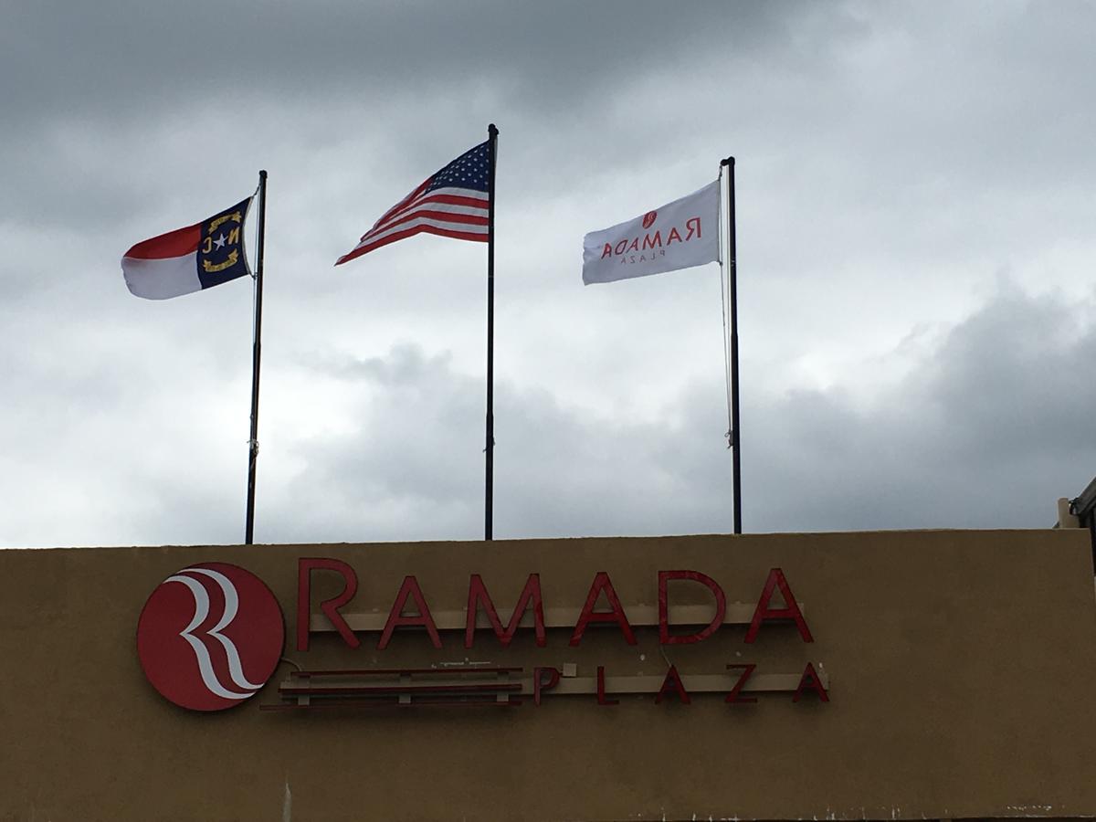 Ramada Plaza By Wyndham Charlotte Airport Conference Center - thumb 21
