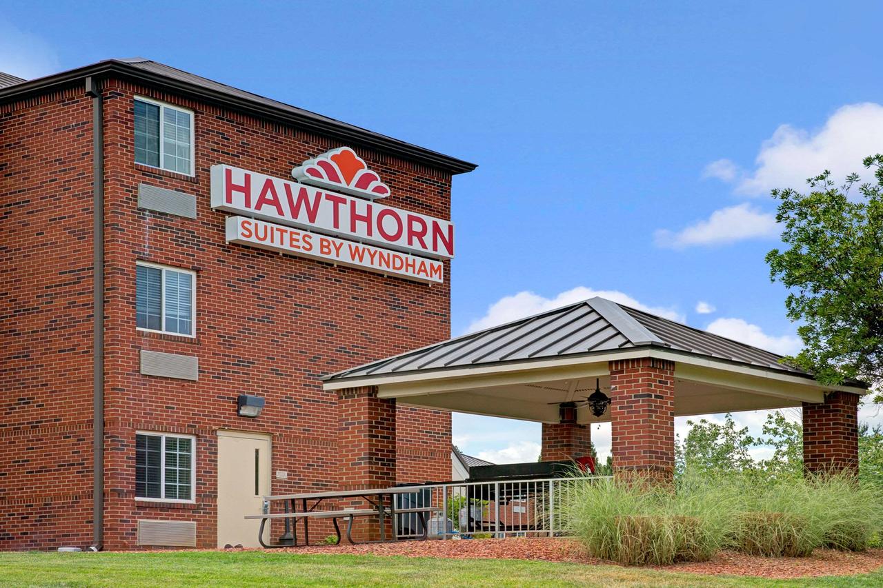 Hawthorn Suites By Wyndham Greensboro - thumb 18
